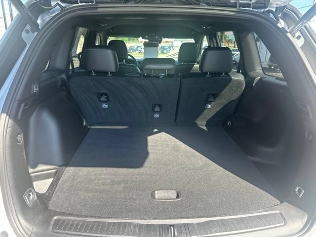 Used 2025 Jeep Grand Cherokee Altitude AWD/4WD image 5