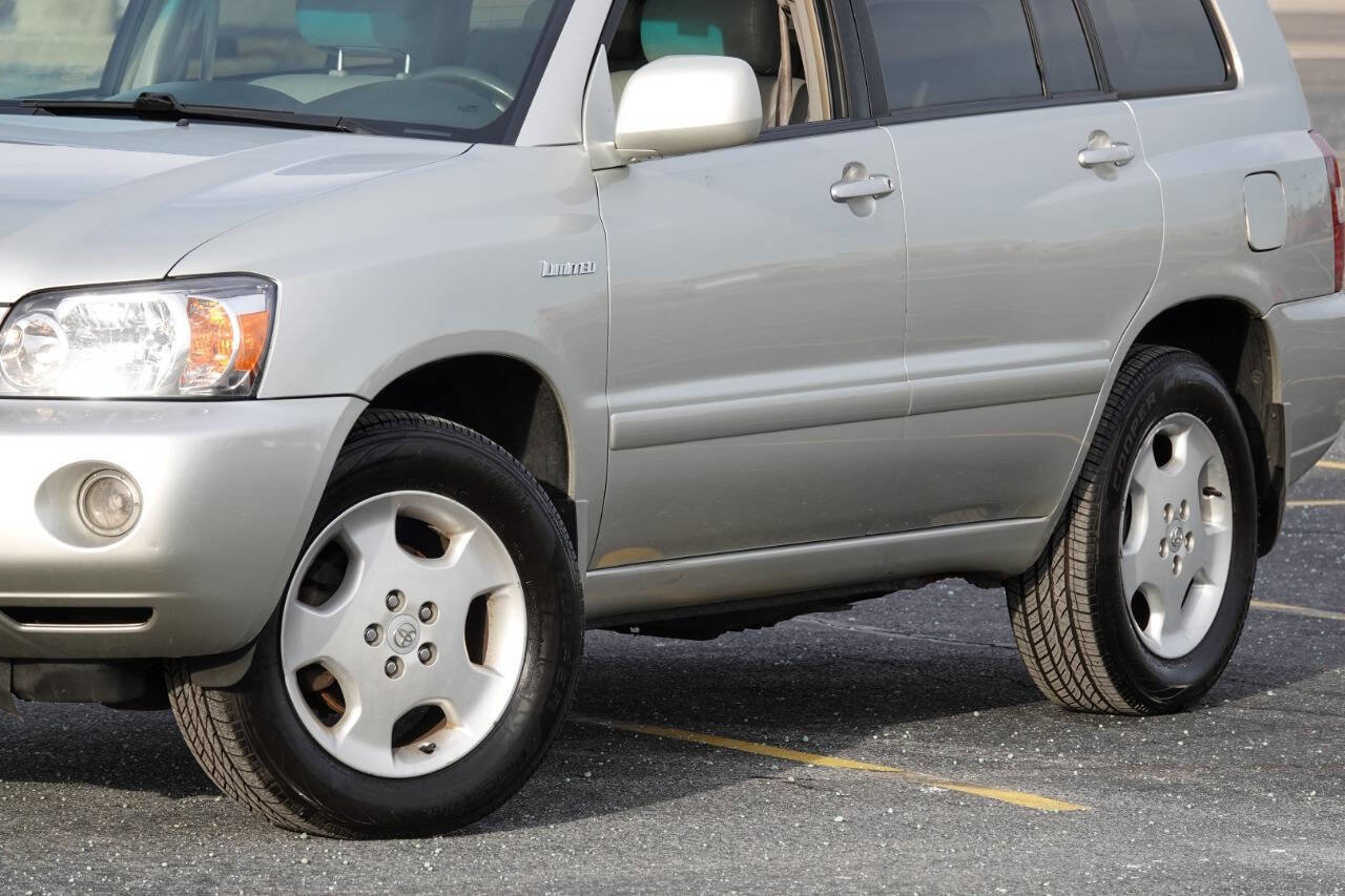 Used 2005 Toyota Highlander Limited AWD/4WD image 9
