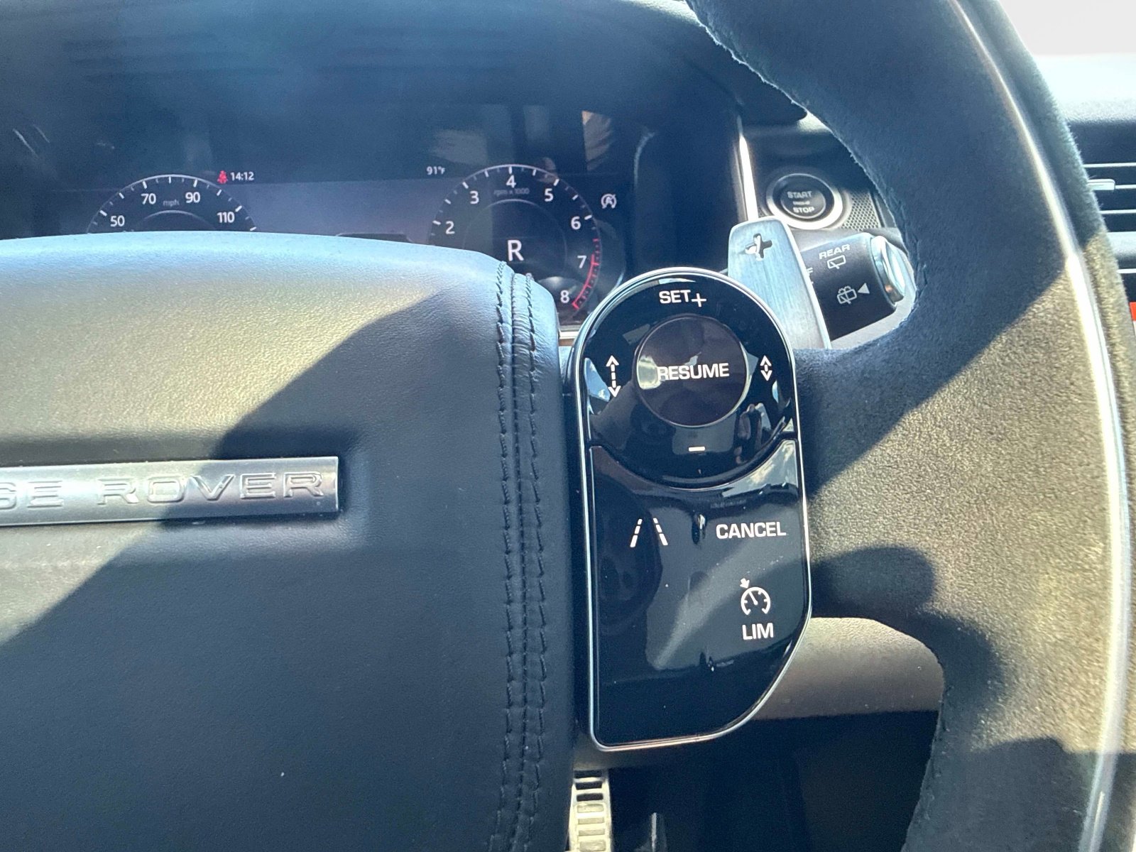 Used 2020 Land Rover Range Rover Sport HST image 32