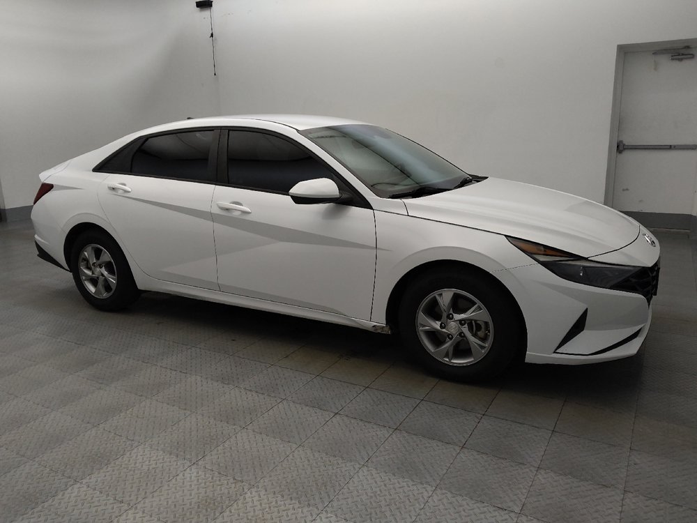 Used 2021 Hyundai Elantra SE FWD image 11