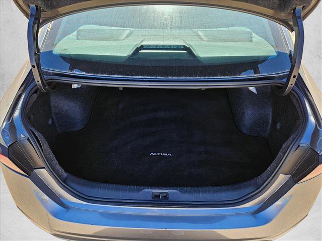 Used 2024 Nissan Altima 2.5 SV image 6