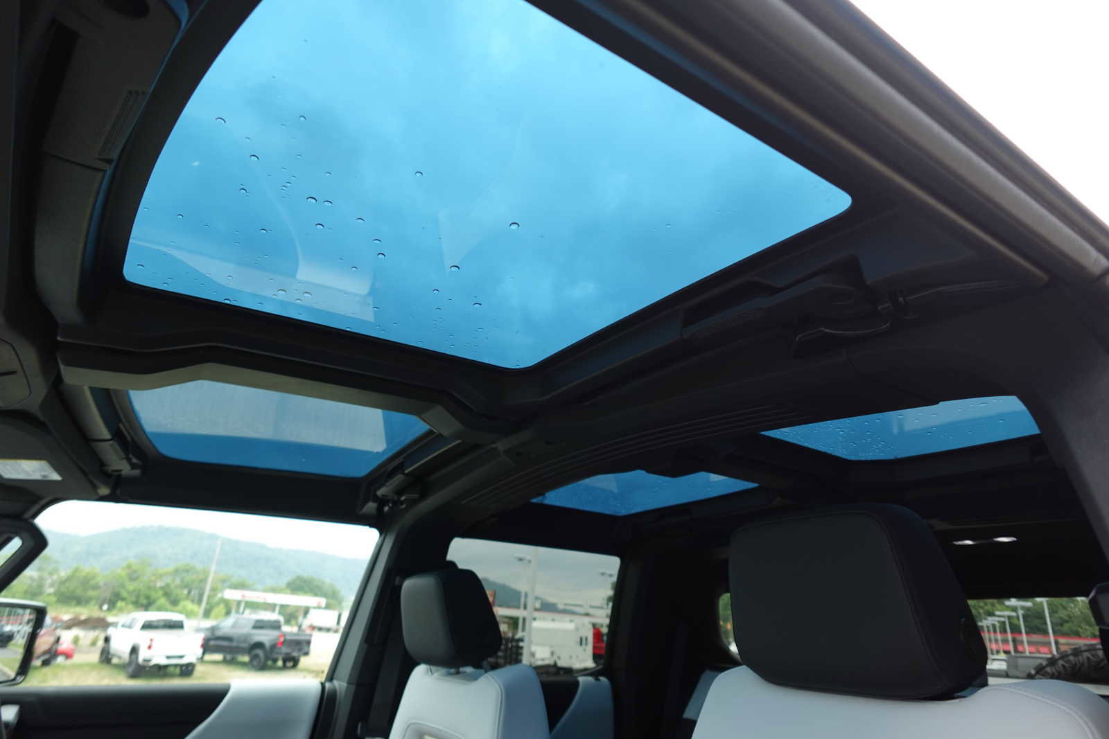 New 2024 GMC Hummer EV 2X w/ Extreme Off-Road Package image 25