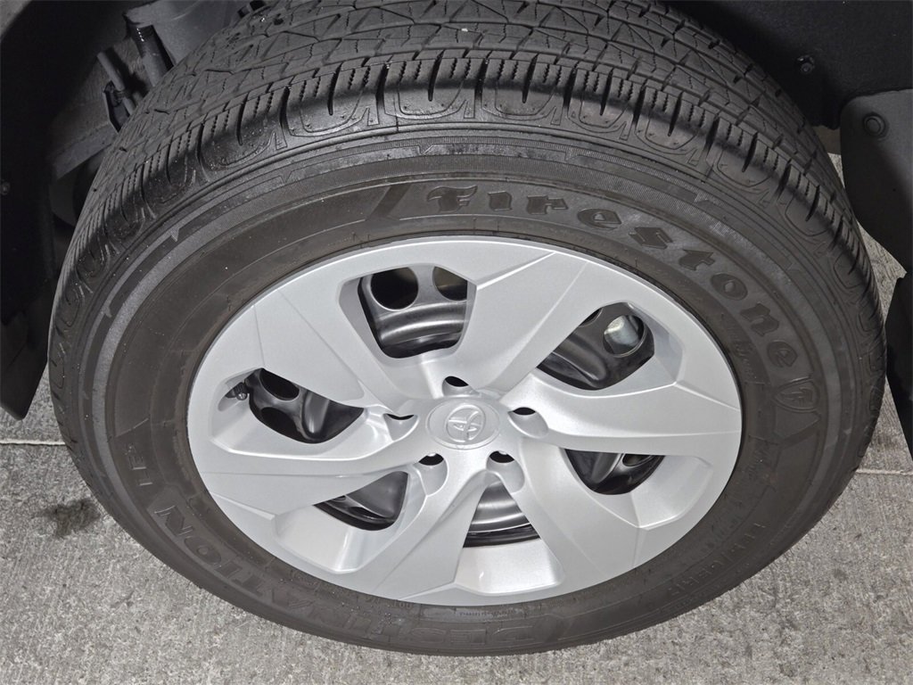 Used 2024 Toyota RAV4 LE image 13