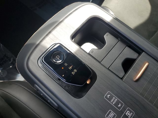 Used 2024 Nissan Ariya AWD image 22