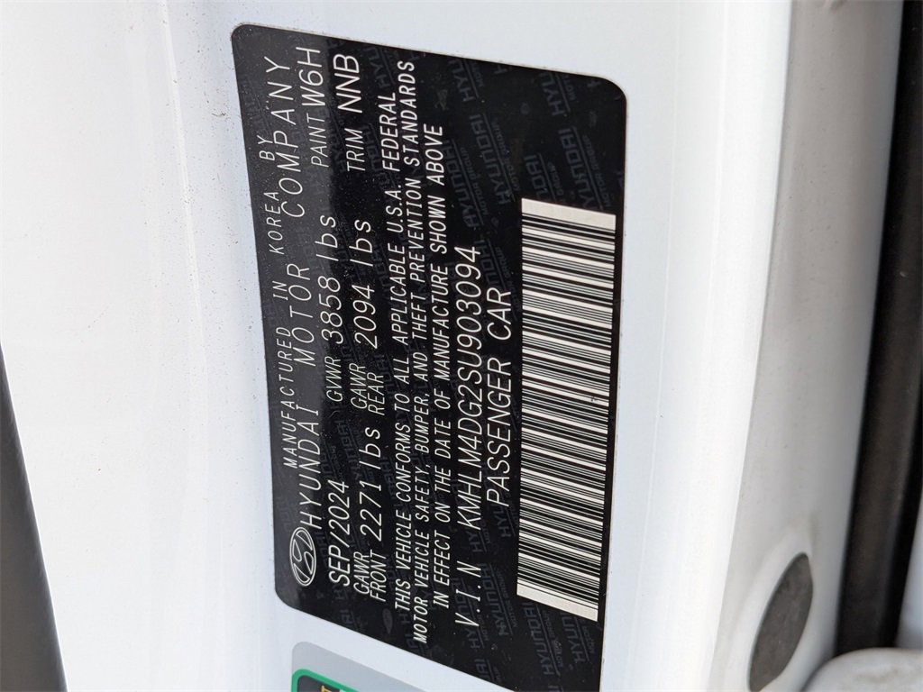 Certified 2025 Hyundai Elantra Sport w/ Cargo Package image 23