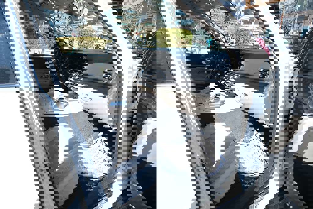 Used 2020 Mercedes-Benz GLS 450 4MATIC image 35