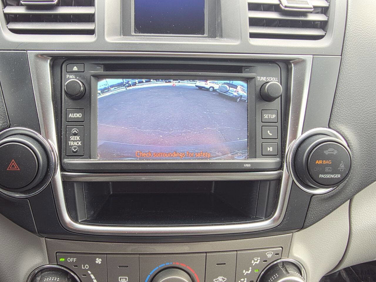 Used 2013 Toyota Highlander Plus image 18