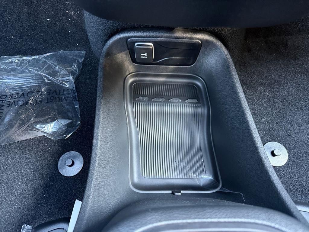 New 2026 Chrysler Voyager LX image 18