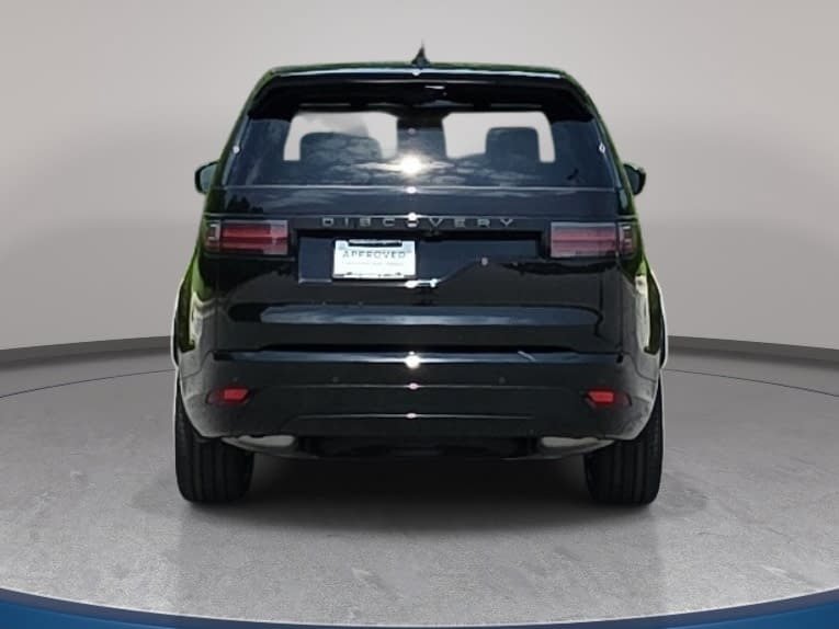 Used 2025 Land Rover Discovery Dynamic SE AWD/4WD image 6