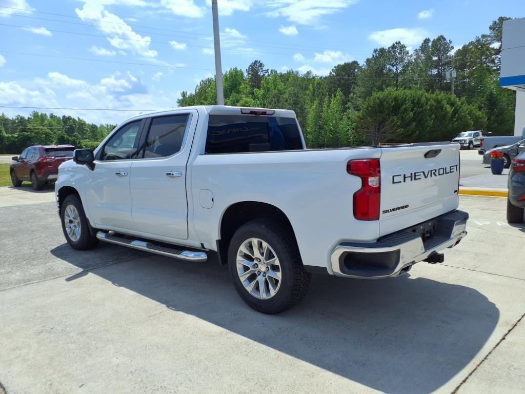 Used 2021 Chevrolet Silverado 1500 LTZ w/ LTZ Premium Package image 3