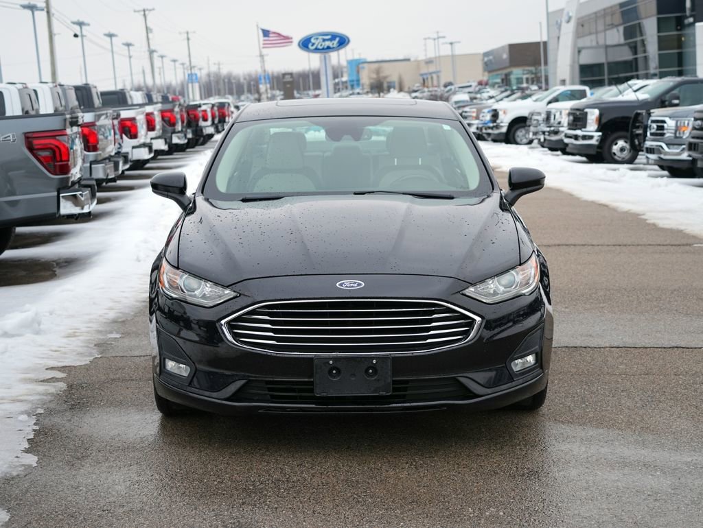 Used 2019 Ford Fusion SE w/ Equipment Group 151A image 2