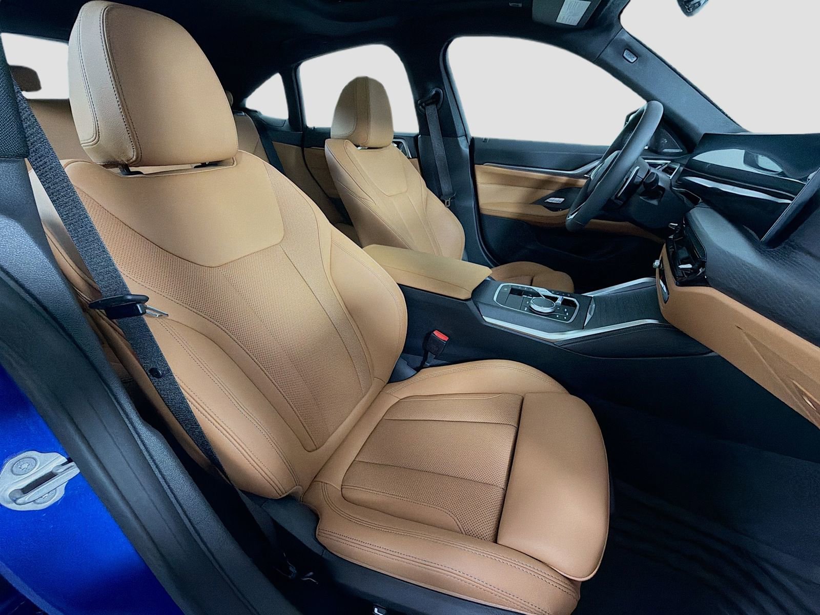 Used 2025 BMW 430i xDrive w/ M Sport Package image 31