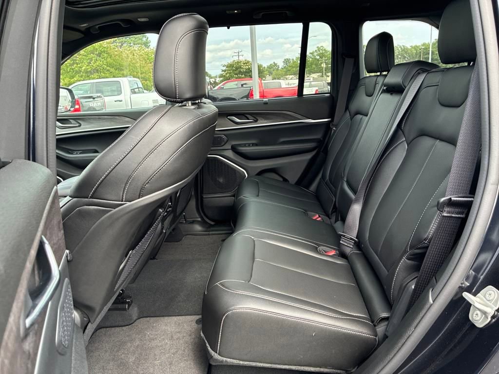 New 2024 Jeep Grand Cherokee Limited 4xe w/ Luxury Tech Group II image 26