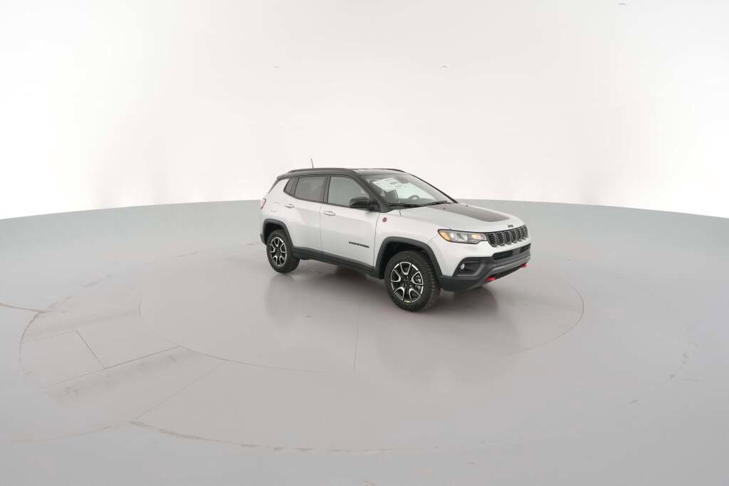 New 2026 Jeep Compass Trailhawk image 16
