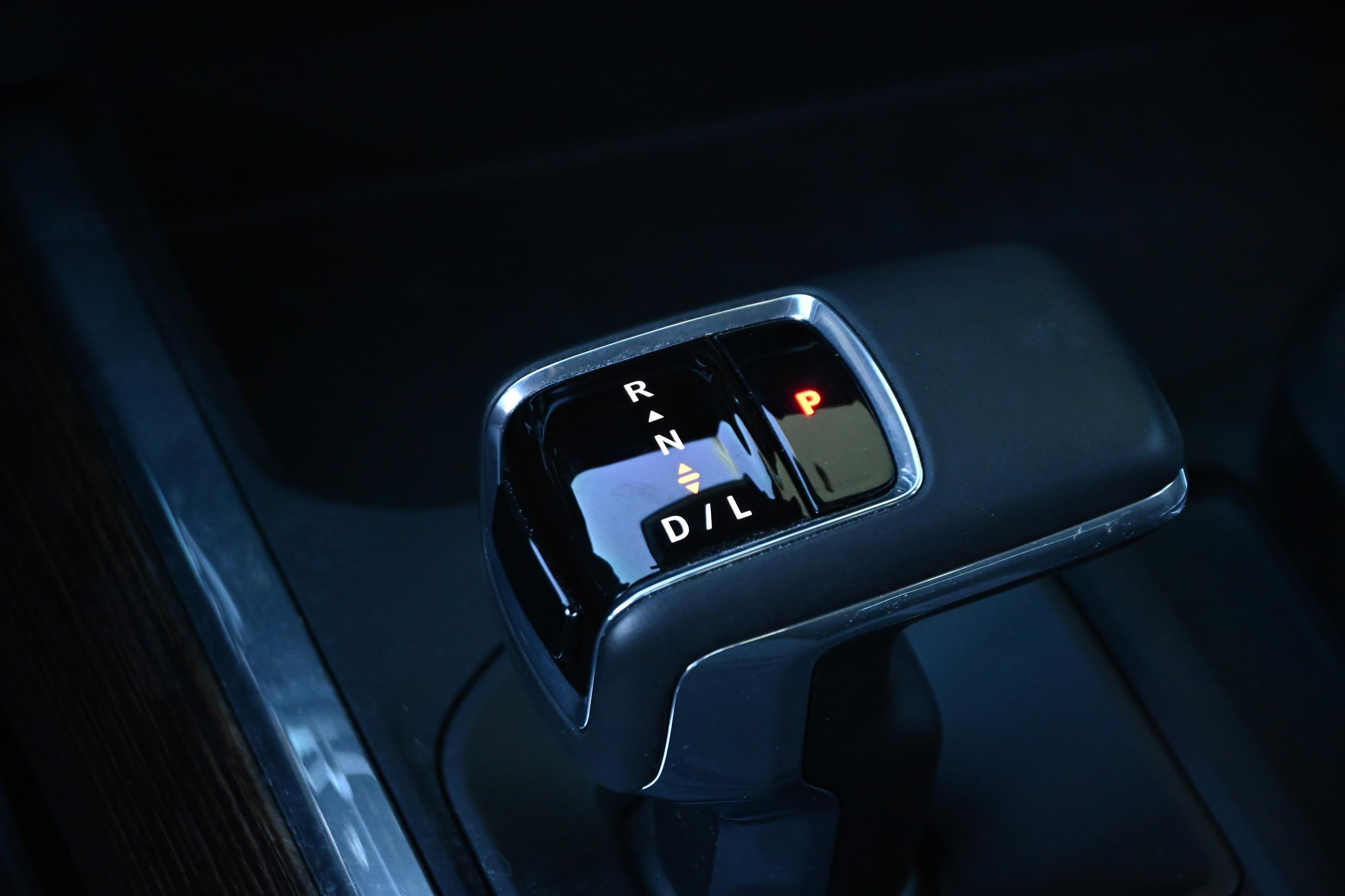 Used 2025 GMC Sierra 1500 Elevation image 24