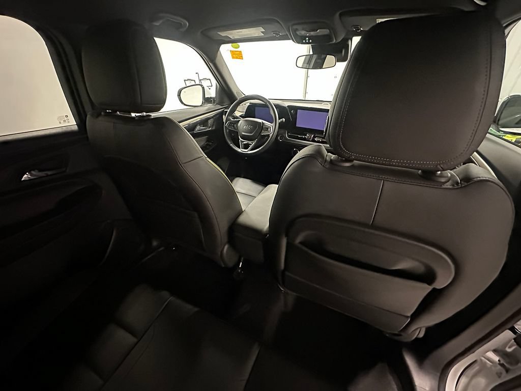 Used 2024 Chevrolet TrailBlazer ACTIV w/ Driver Confidence Package AWD/4WD image 26