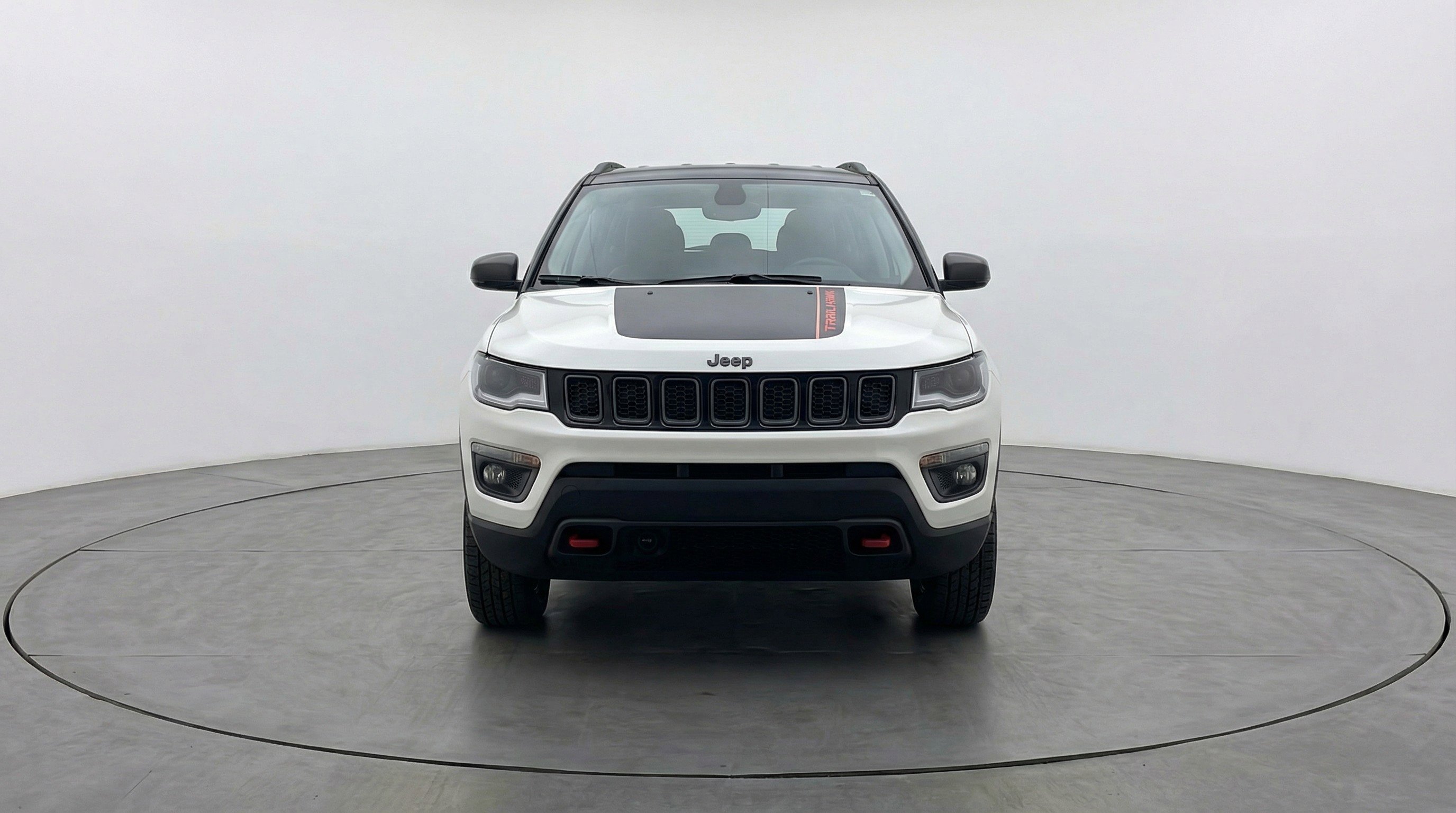 Used 2025 Jeep Compass Trailhawk AWD/4WD image 2