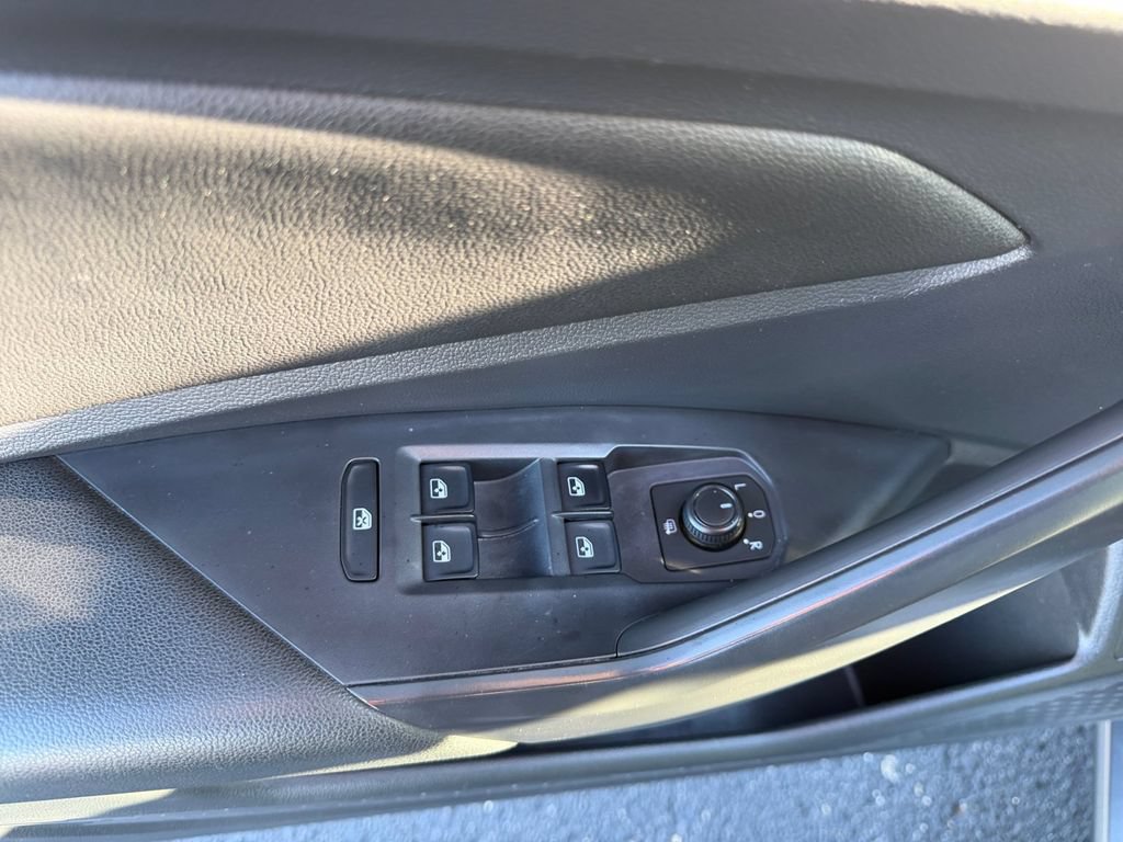 Used 2019 Volkswagen Jetta R-Line FWD image 17