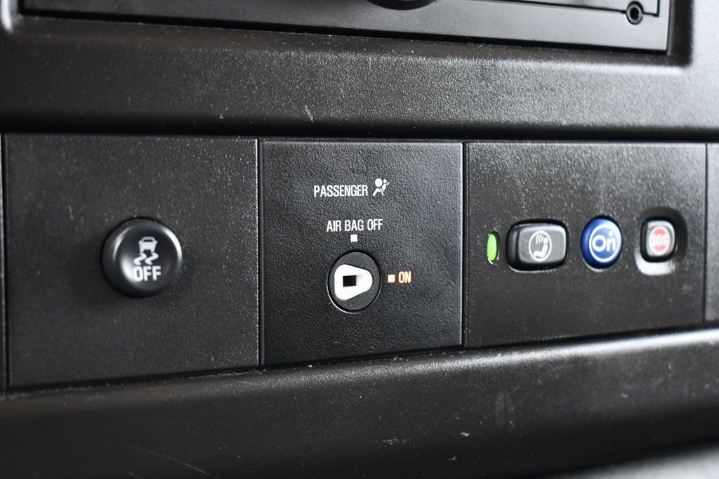 Used 2022 Chevrolet Express 3500 LS image 32