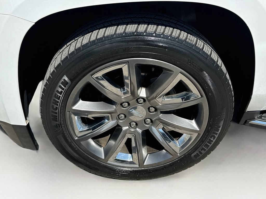 Used 2017 Chevrolet Suburban Premier RWD image 40