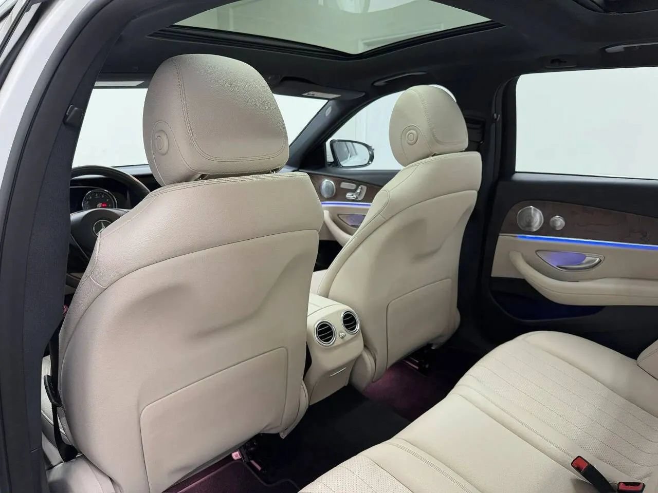 Used 2017 Mercedes-Benz E 400 4MATIC Wagon image 13