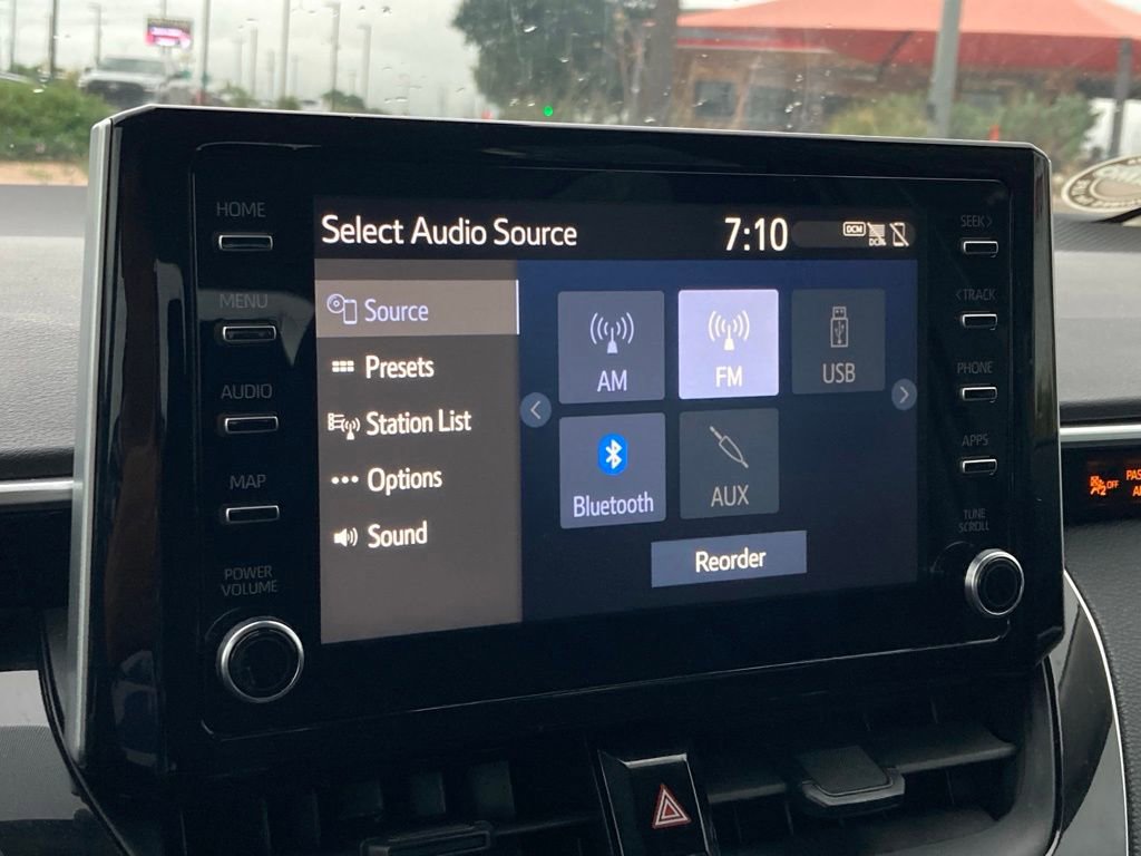 Used 2020 Toyota Corolla LE FWD image 23