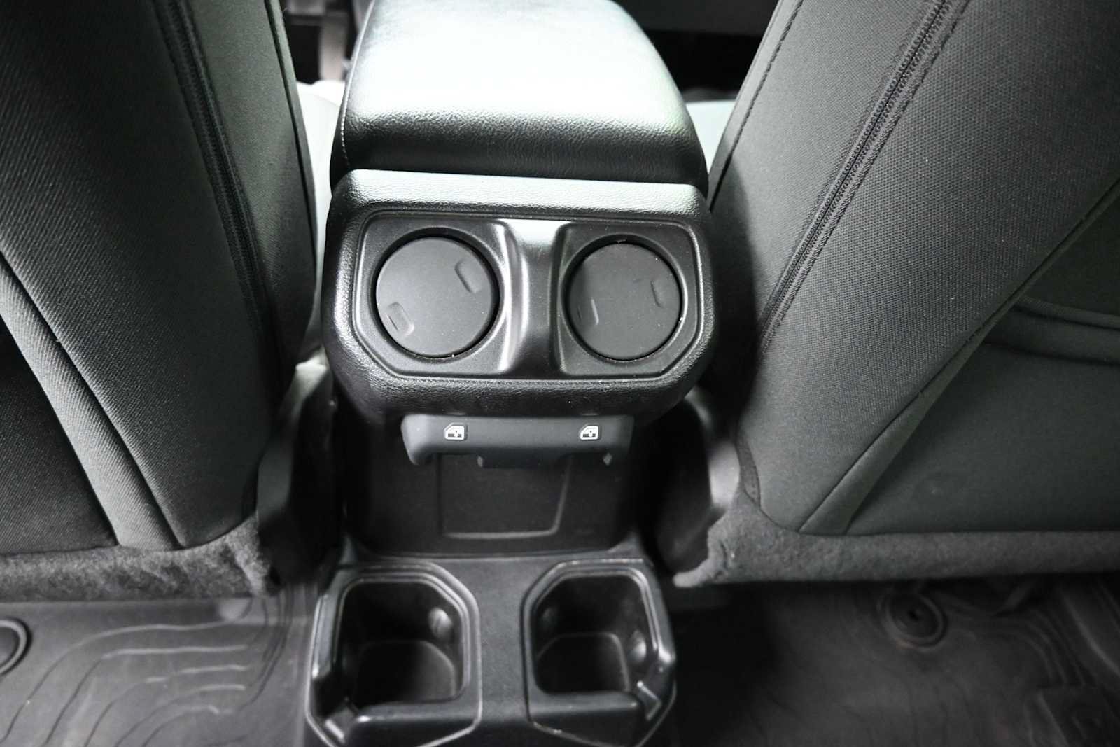 Used 2020 Jeep Gladiator Sport w/ Quick Order Package 24S AWD/4WD image 12