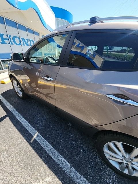 Used 2013 Hyundai Tucson Limited AWD/4WD image 3