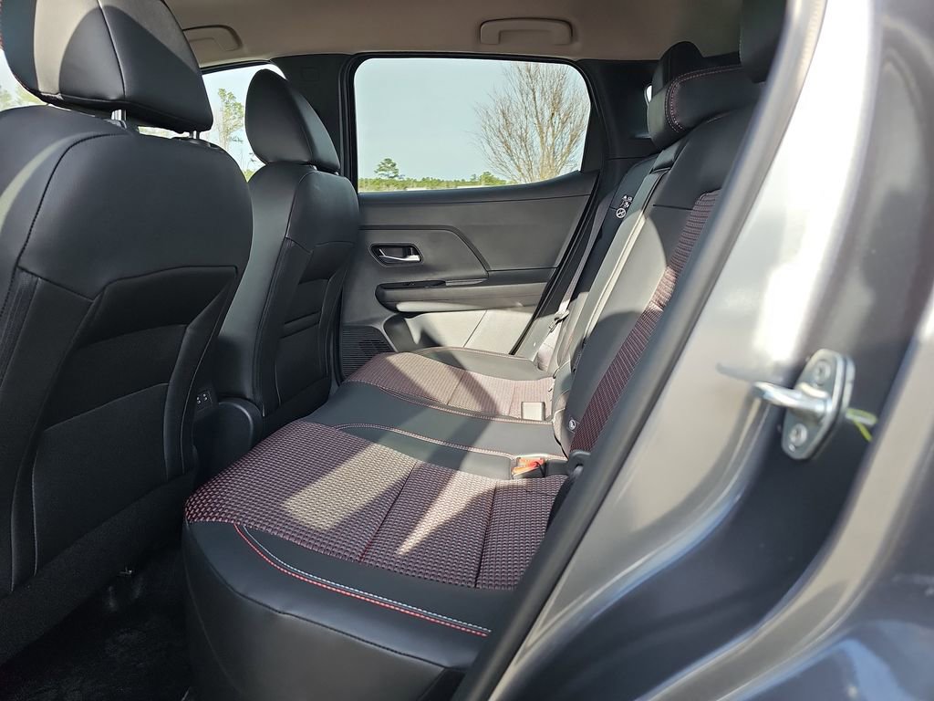 New 2026 Nissan Kicks SR FWD image 18