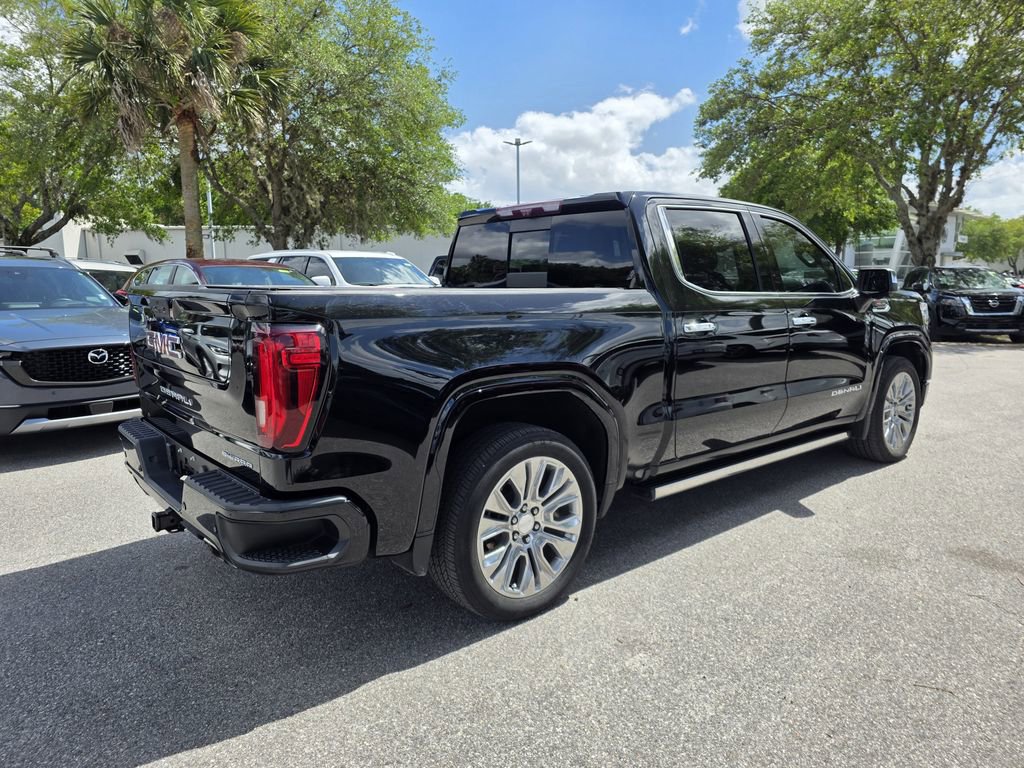 Used 2022 GMC Sierra 1500 Denali w/ Denali Reserve Package AWD/4WD image 3