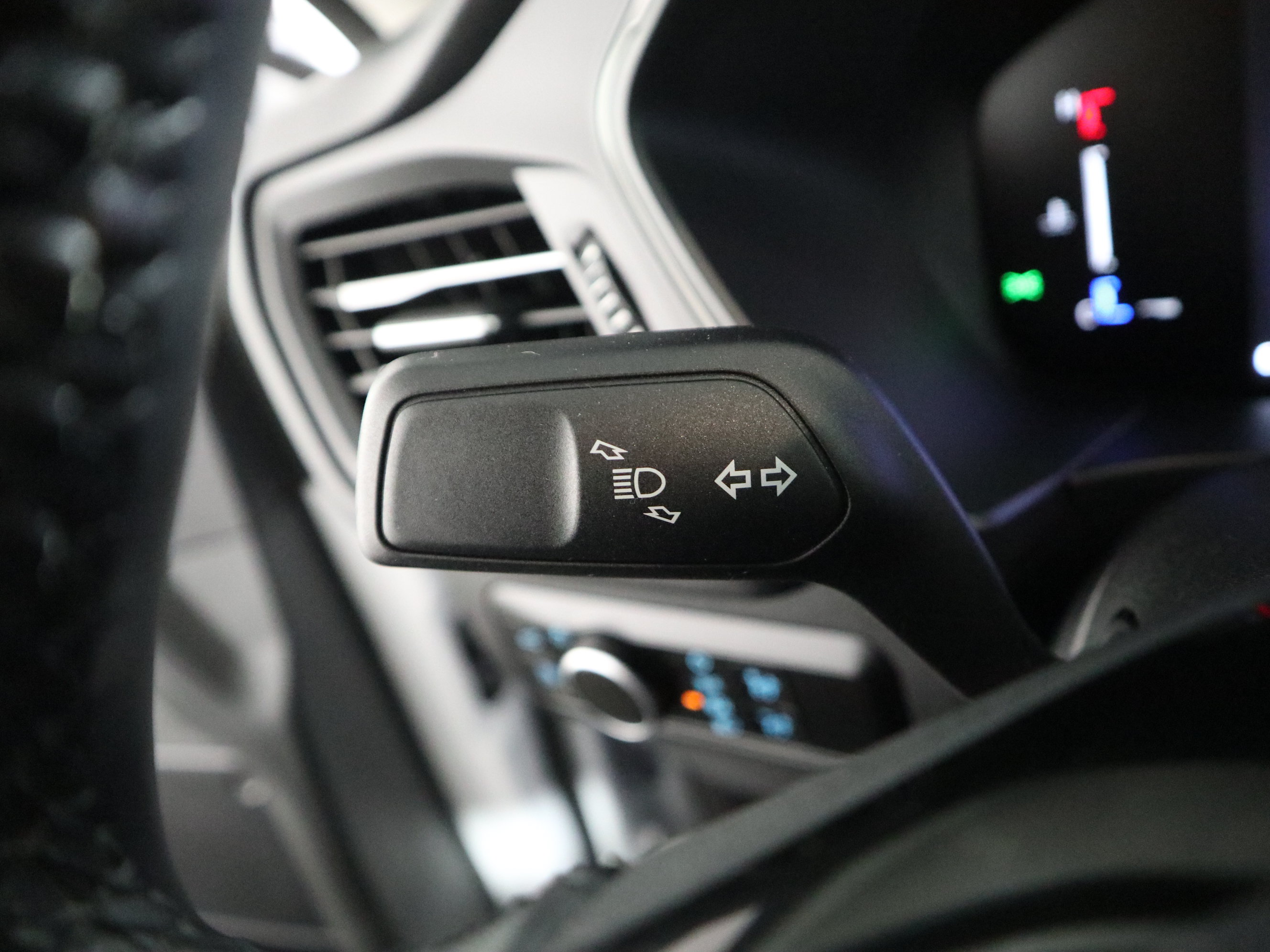 Used 2023 Ford Escape Active AWD/4WD image 24