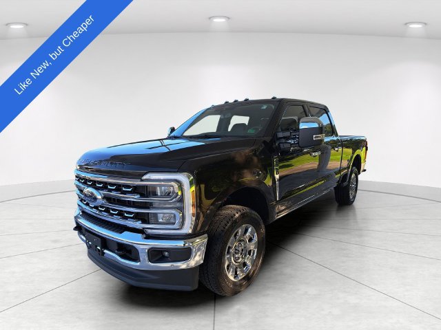 Certified 2025 Ford F350 Lariat w/ Lariat Ultimate Package AWD/4WD image 3