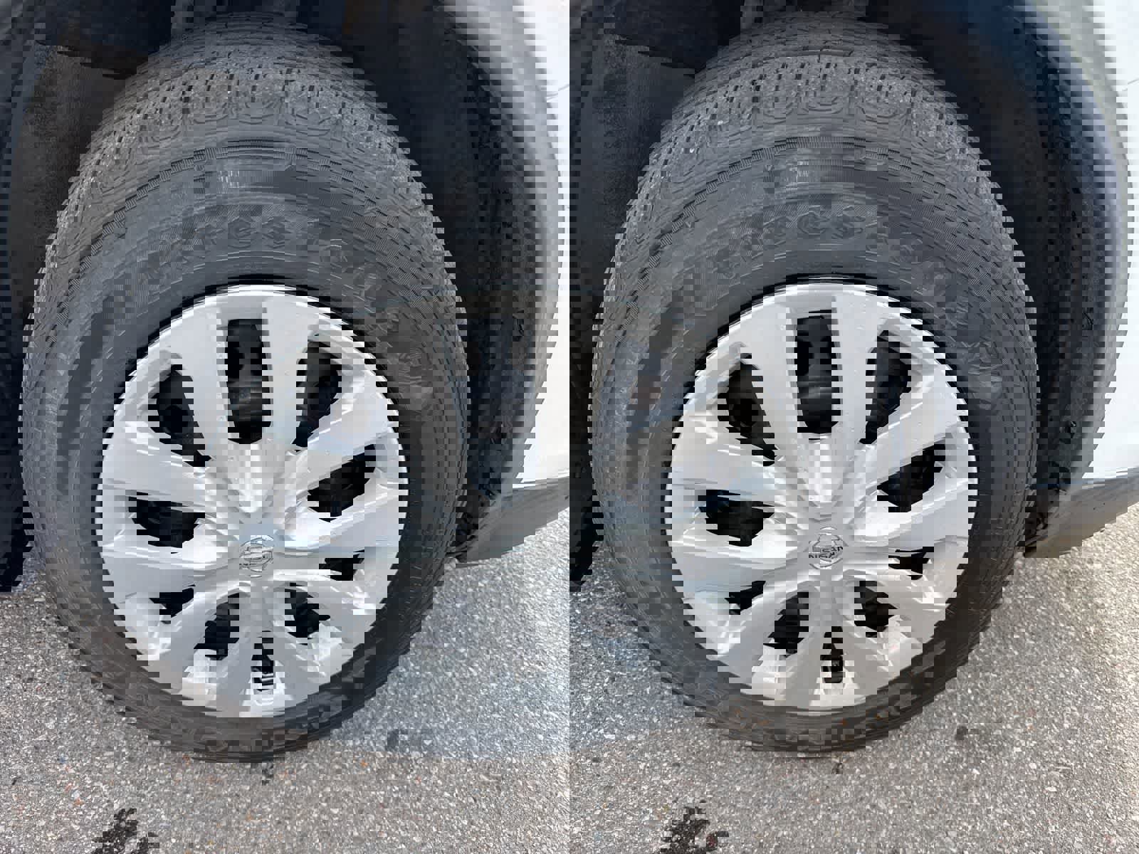 Used 2018 Nissan Rogue S image 12