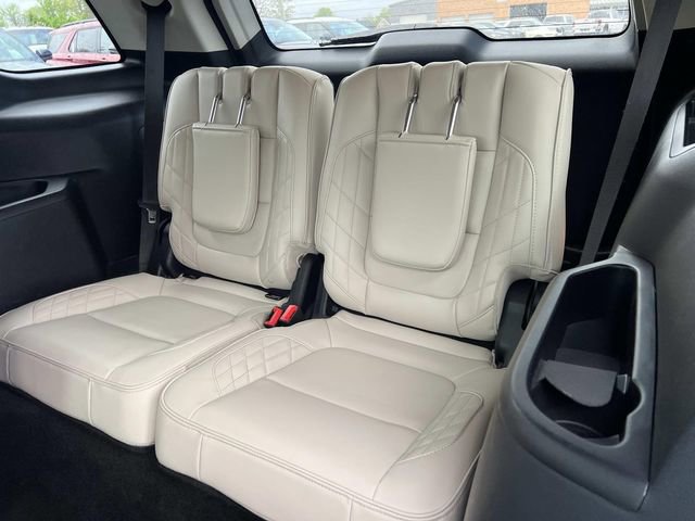 Used 2016 Ford Explorer Platinum AWD/4WD image 14