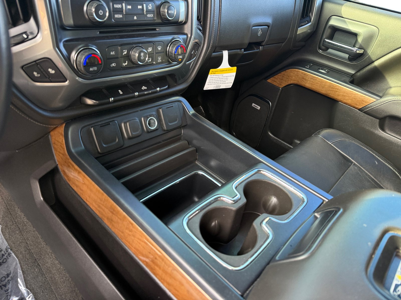Used 2017 Chevrolet Silverado 1500 LTZ w/ Sport Package AWD/4WD image 13
