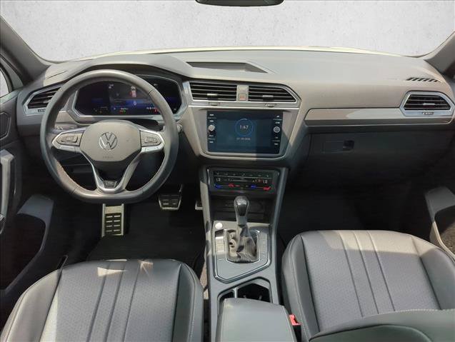 Certified 2023 Volkswagen Tiguan SE R-Line FWD image 19