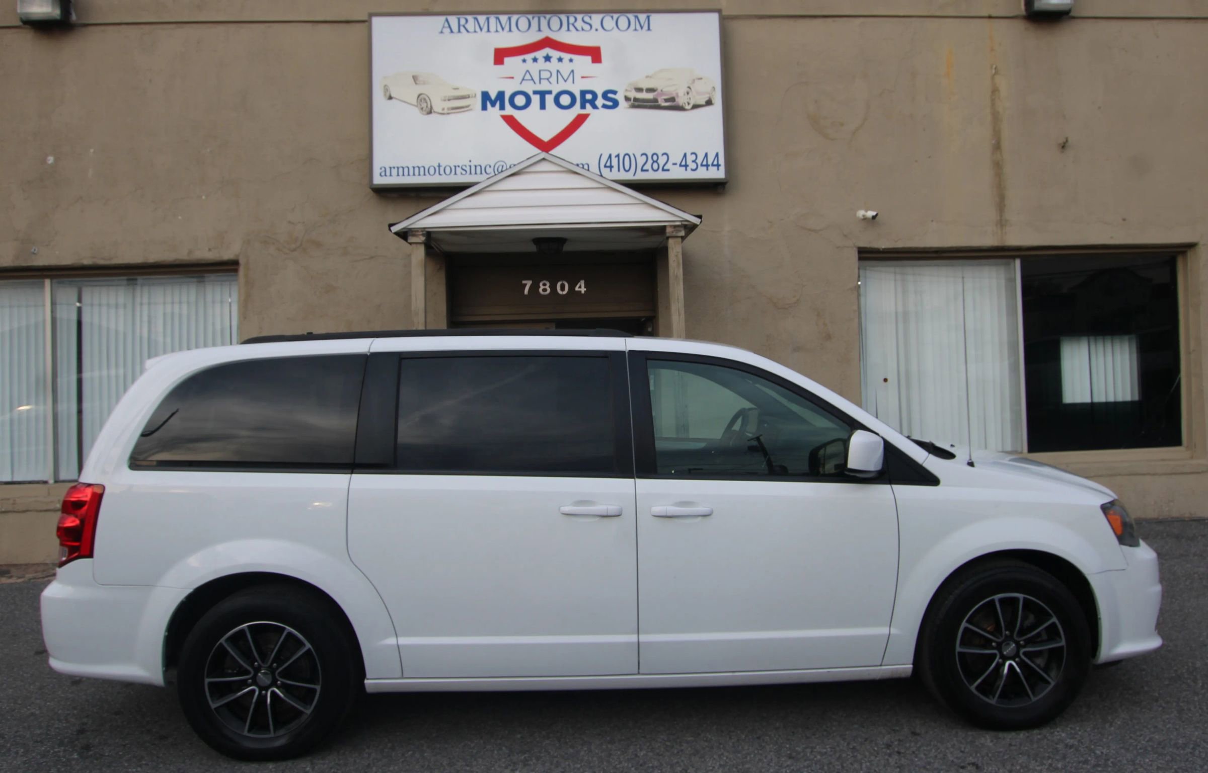 Used 2019 Dodge Grand Caravan GT image 4