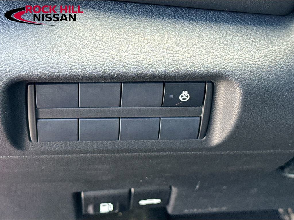 Used 2023 Nissan Kicks SR w/ SR Premium Package image 9