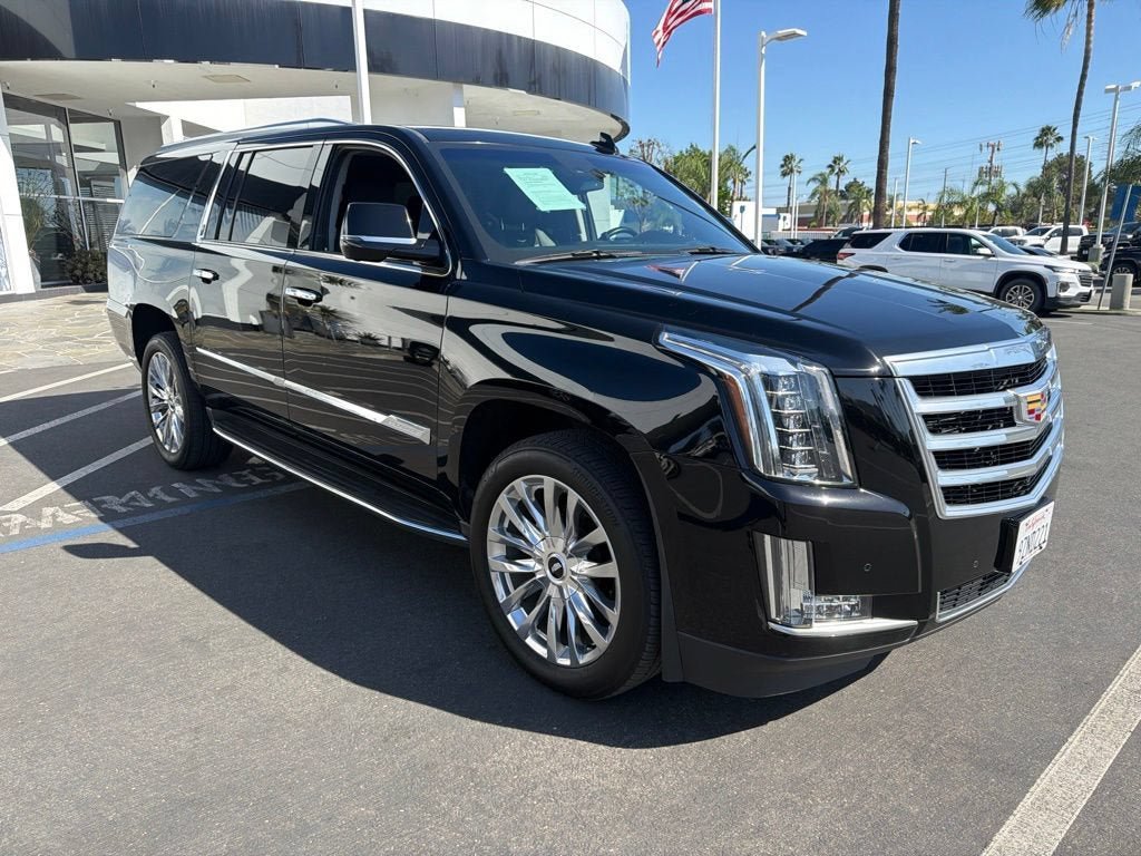 Used 2015 Cadillac Escalade ESV Luxury RWD image 4