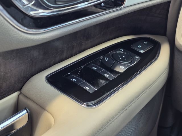 Used 2024 Lincoln Navigator Reserve image 14