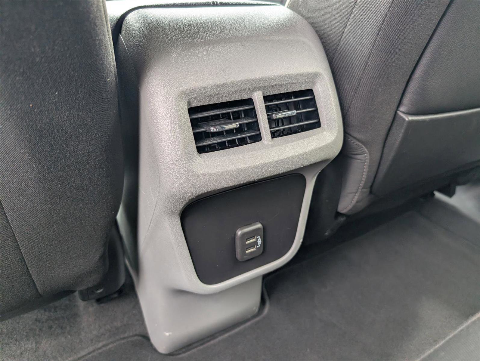 Used 2024 GMC Terrain SLE FWD image 30