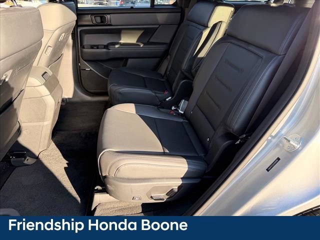 Used 2025 Hyundai Santa Fe Calligraphy image 8