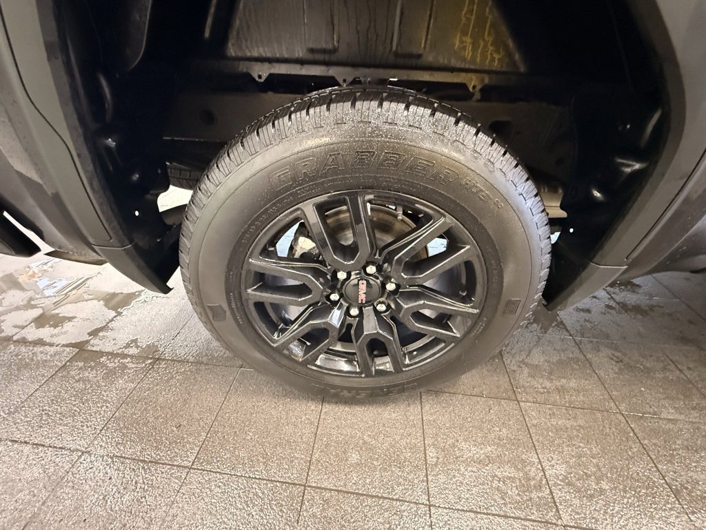 Used 2024 GMC Sierra 1500 Elevation image 37