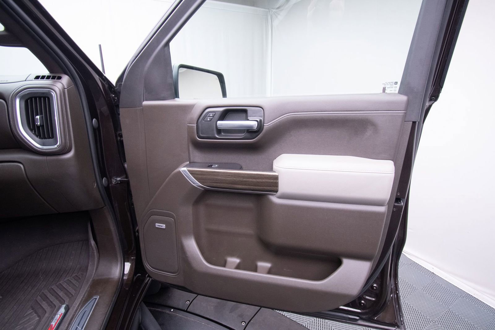 Used 2020 Chevrolet Silverado 1500 LT Trail Boss image 20