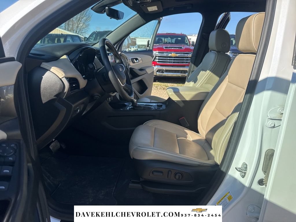 Used 2023 Chevrolet Traverse Premier AWD/4WD image 18