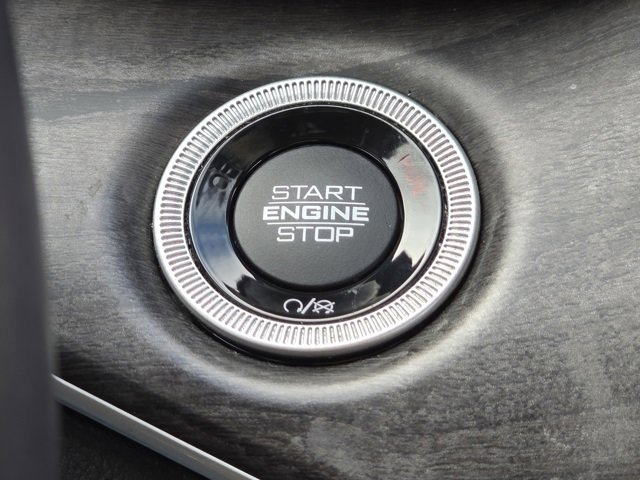 Used 2021 Jeep Grand Cherokee L Limited image 18