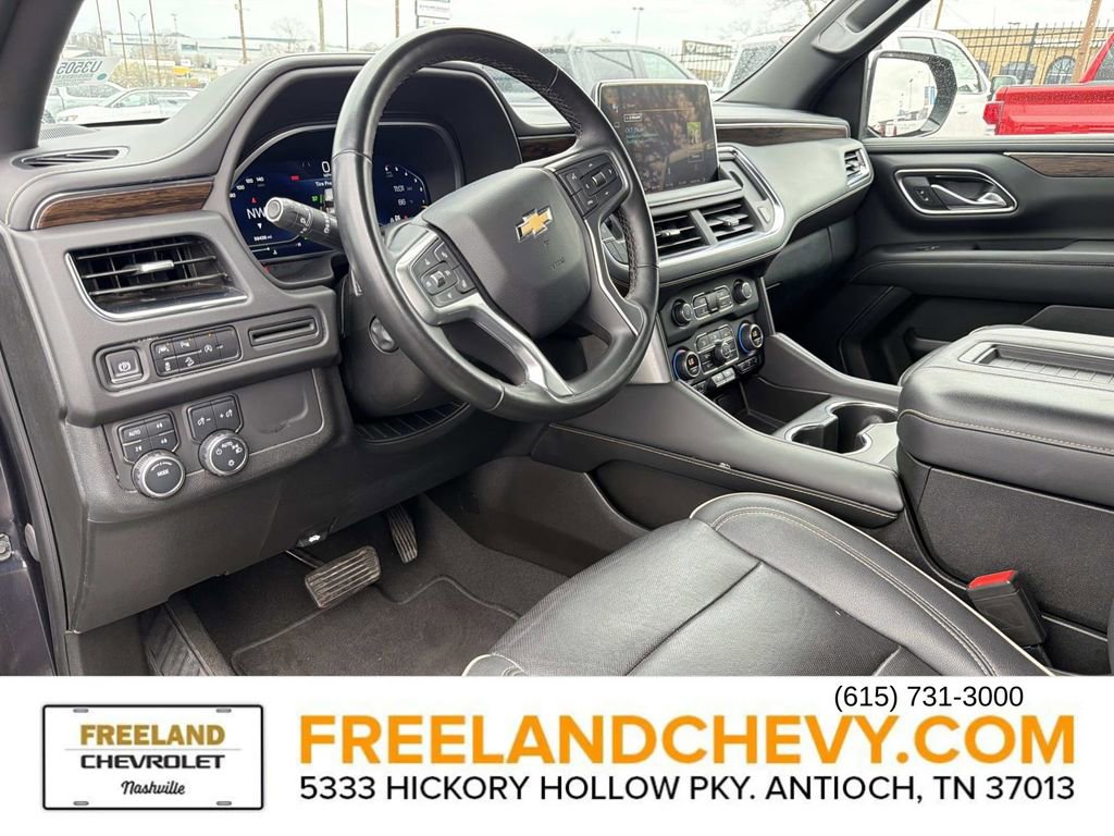 Used 2023 Chevrolet Suburban Premier image 27