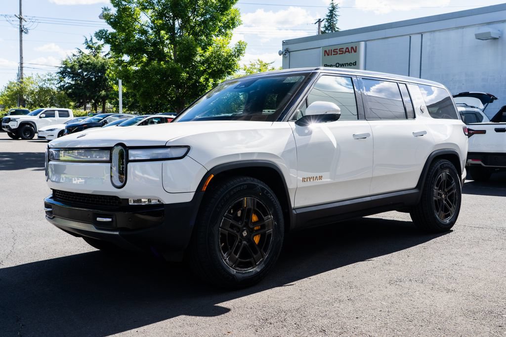 Used 2024 Rivian R1S Adventure AWD/4WD image 3
