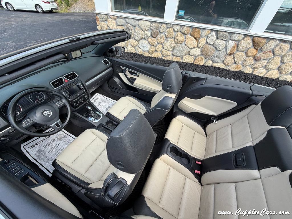 Used 2015 Volkswagen Eos Final Edition FWD image 29