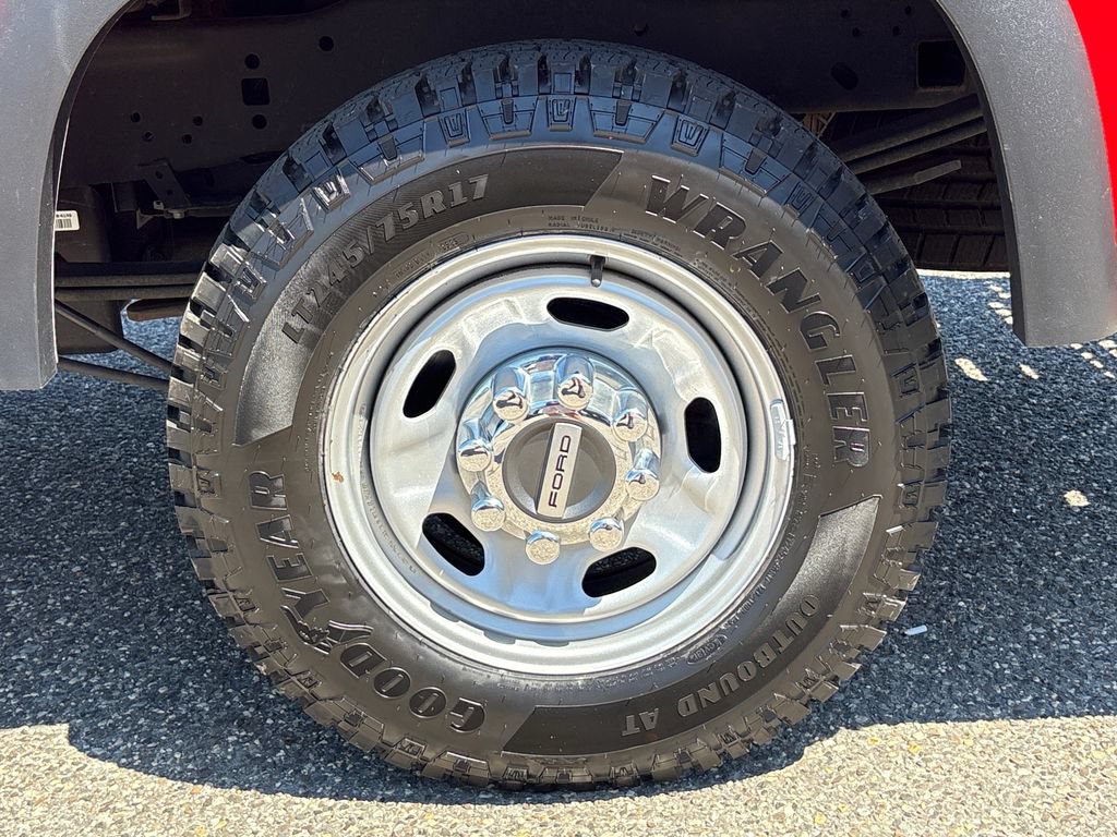 Certified 2022 Ford F250 XL w/ Power Equipment Group AWD/4WD image 16